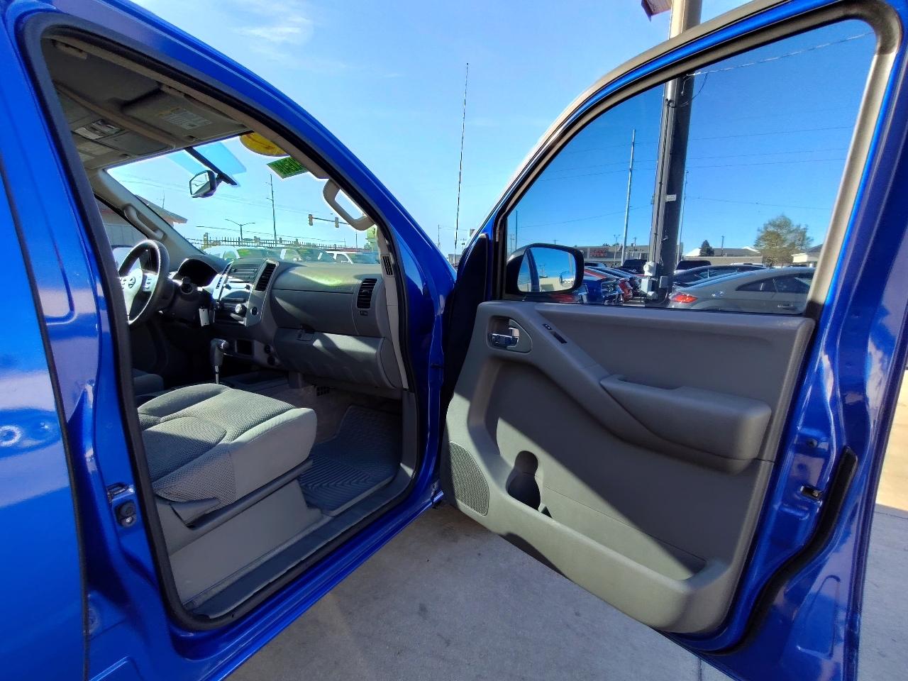 Nissan Frontier S Crew Cab 2WD 2012