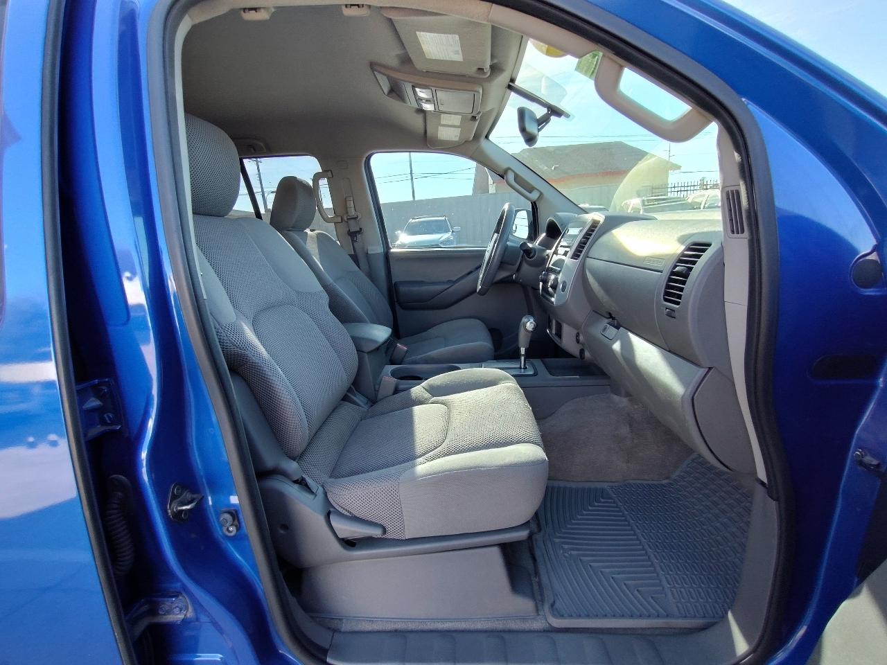 Nissan Frontier S Crew Cab 2WD 2012