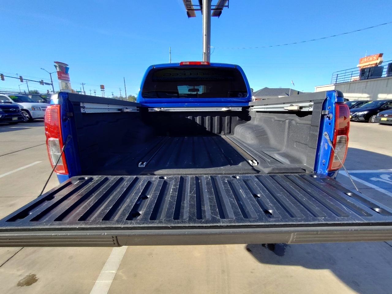 Nissan Frontier S Crew Cab 2WD 2012