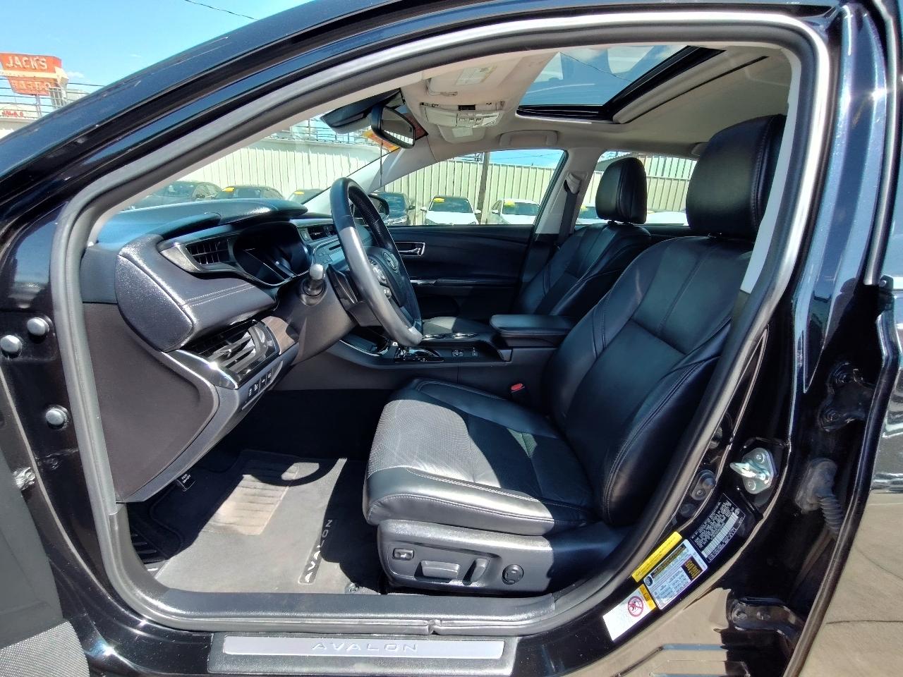 Toyota Avalon Limited 4D Sedan 2017