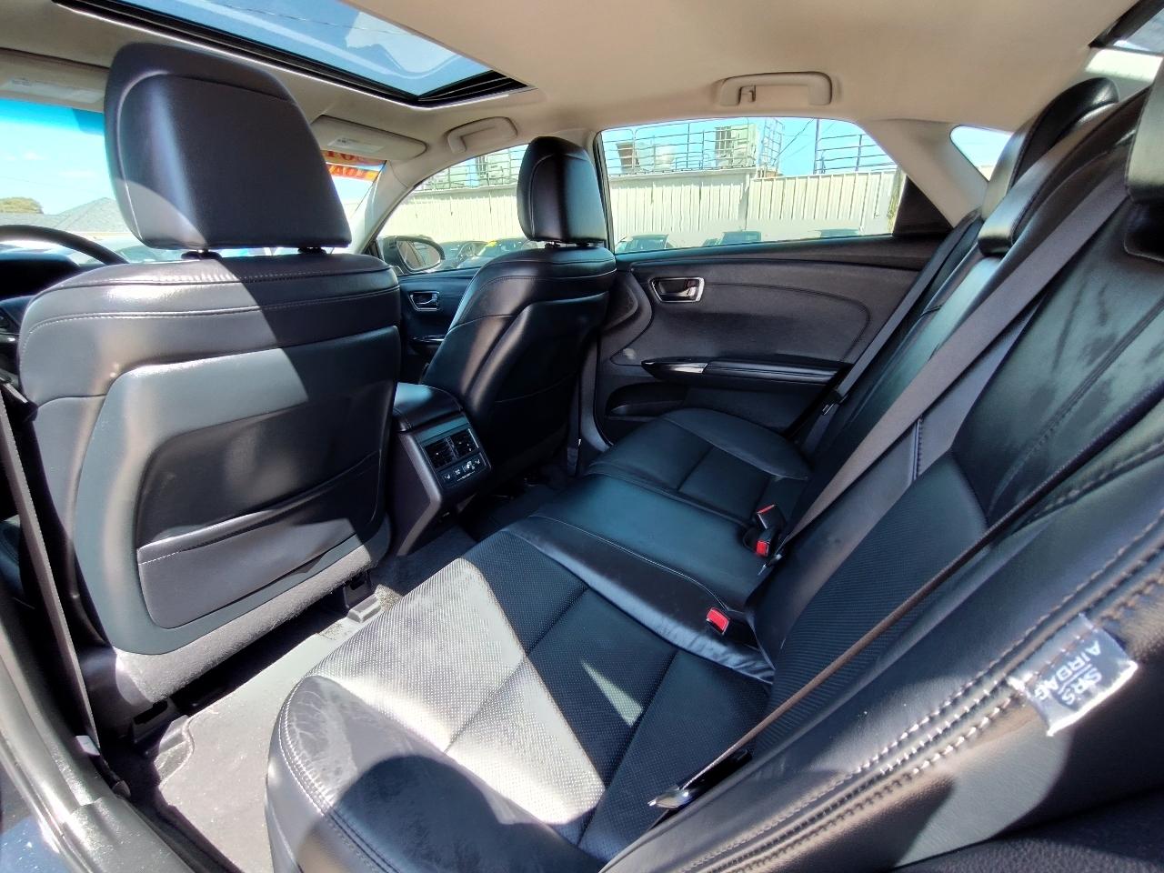 Toyota Avalon Limited 4D Sedan 2017