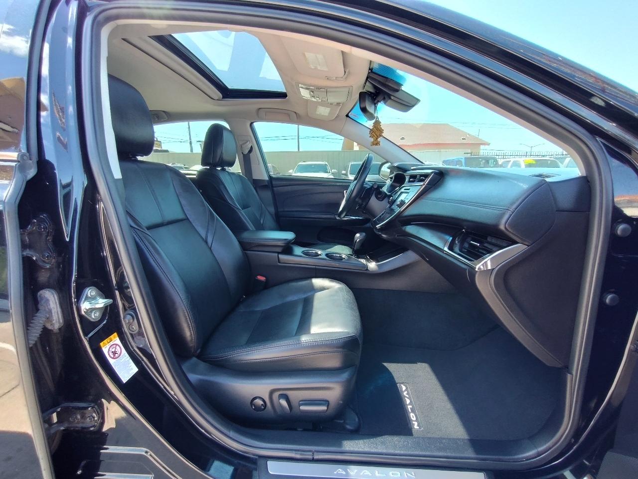 Toyota Avalon Limited 4D Sedan 2017