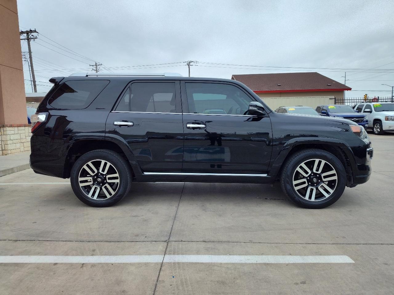 Toyota 4Runner Limited 4D SUV RWD V6 2018