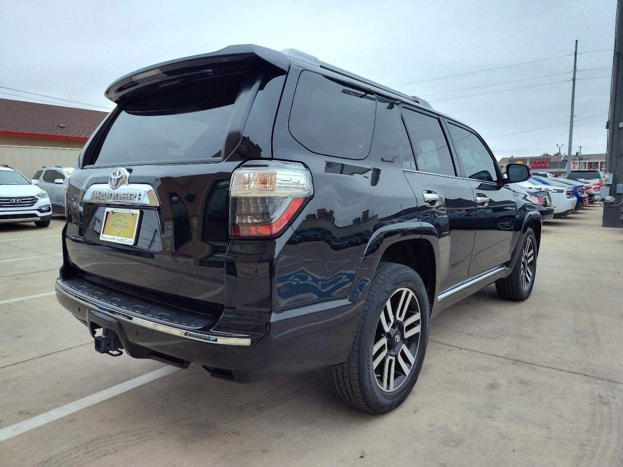 Toyota 4Runner Limited 4D SUV RWD V6 2018