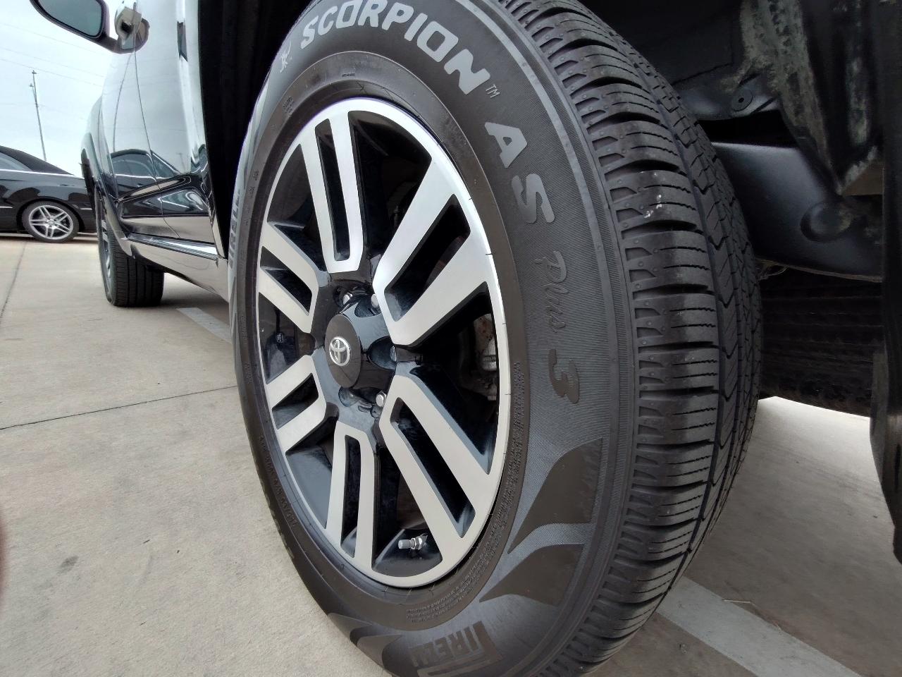 Toyota 4Runner Limited 4D SUV RWD V6 2018