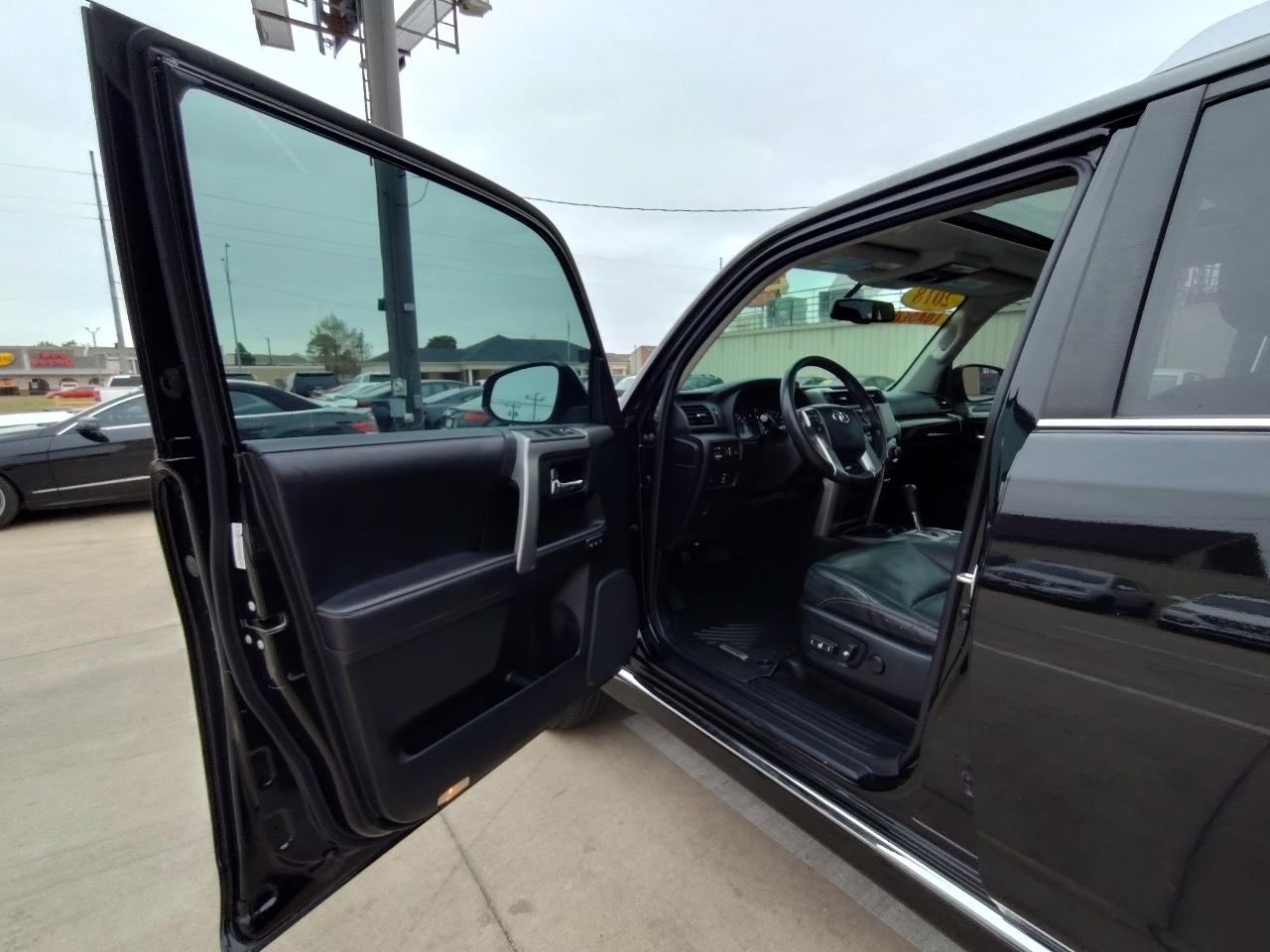 Toyota 4Runner Limited 4D SUV RWD V6 2018