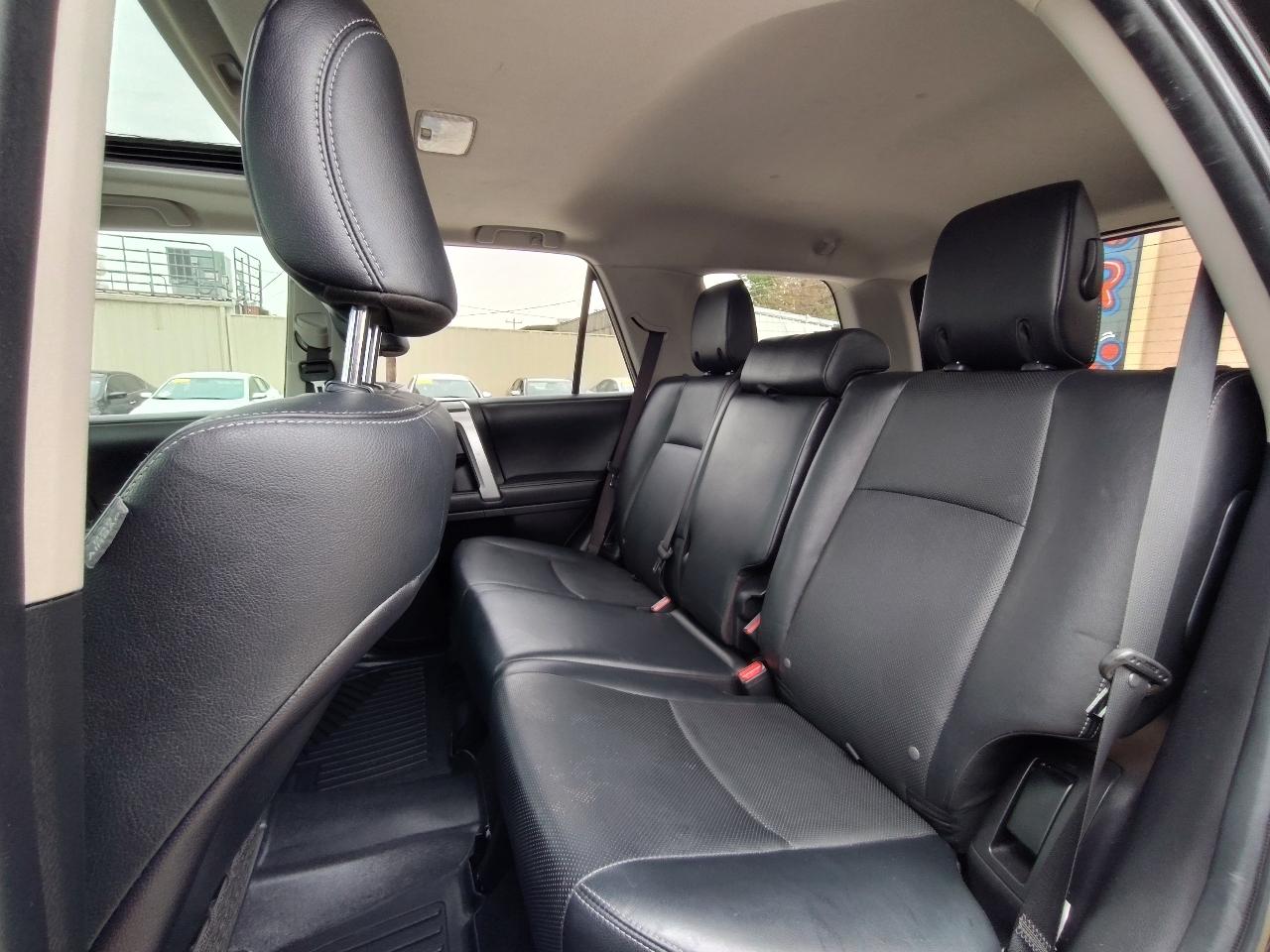 Toyota 4Runner Limited 4D SUV RWD V6 2018