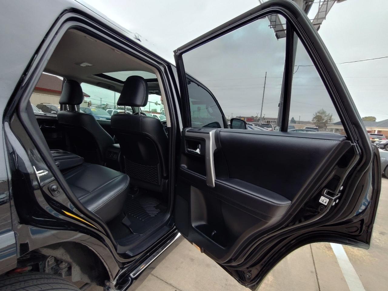 Toyota 4Runner Limited 4D SUV RWD V6 2018