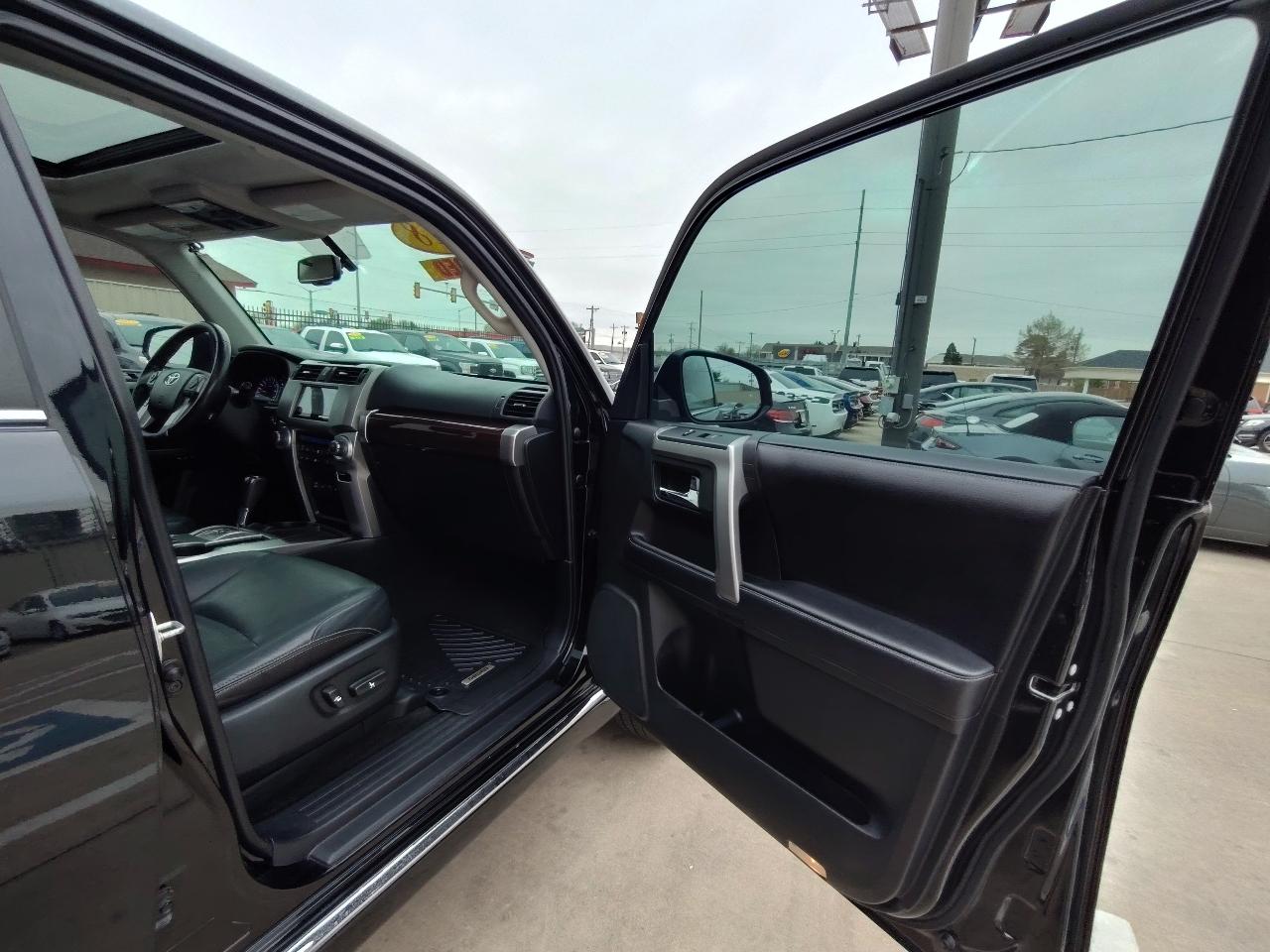 Toyota 4Runner Limited 4D SUV RWD V6 2018