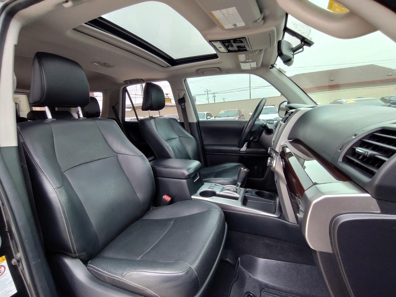 Toyota 4Runner Limited 4D SUV RWD V6 2018