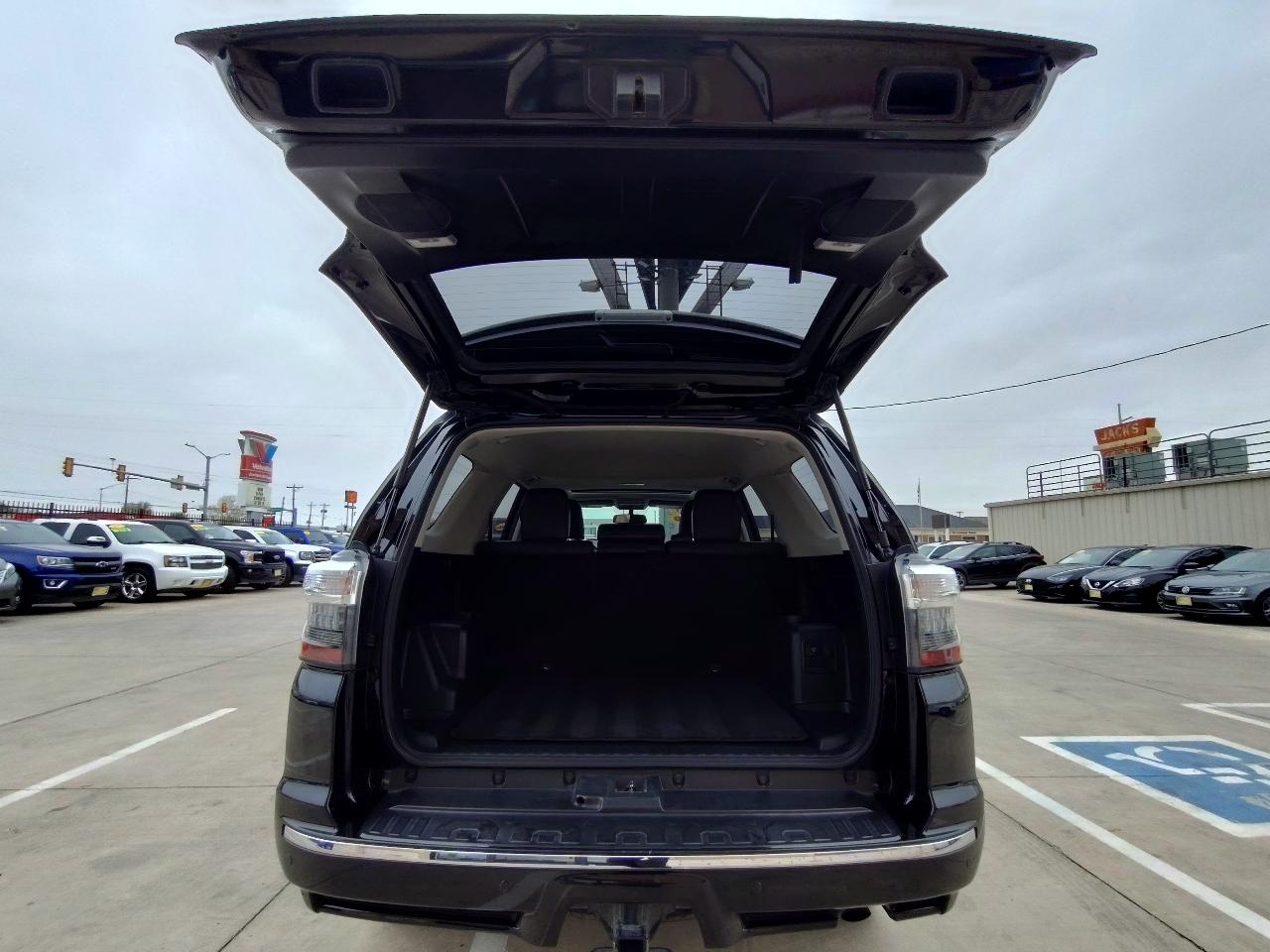 Toyota 4Runner Limited 4D SUV RWD V6 2018