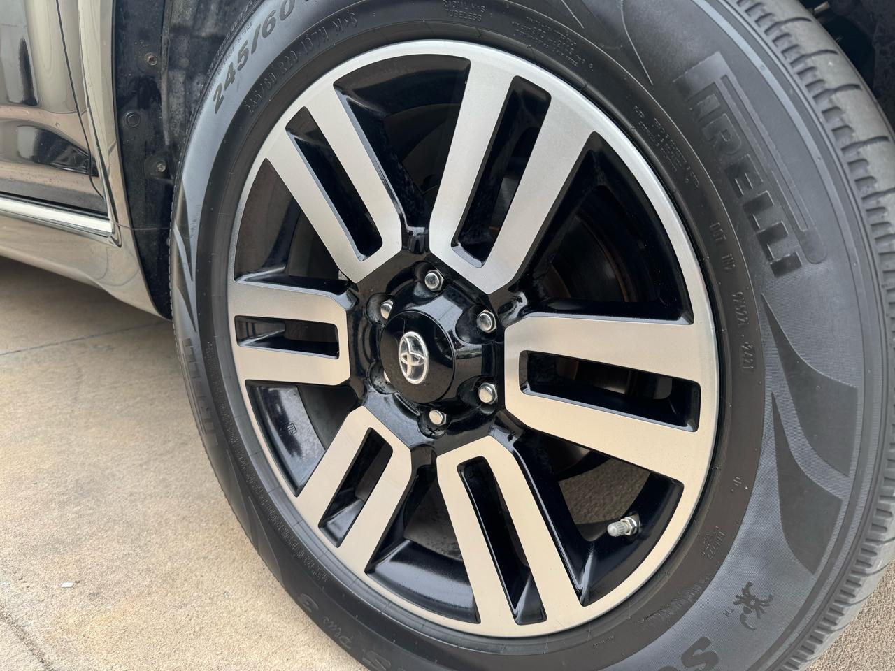 Toyota 4Runner Limited 4D SUV RWD V6 2018