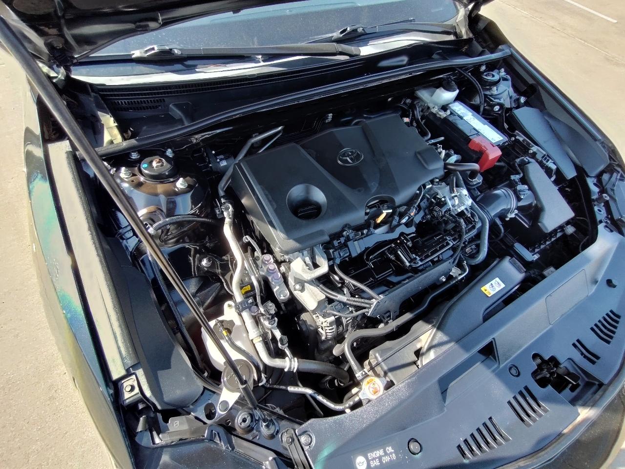 Toyota Camry SE 2021