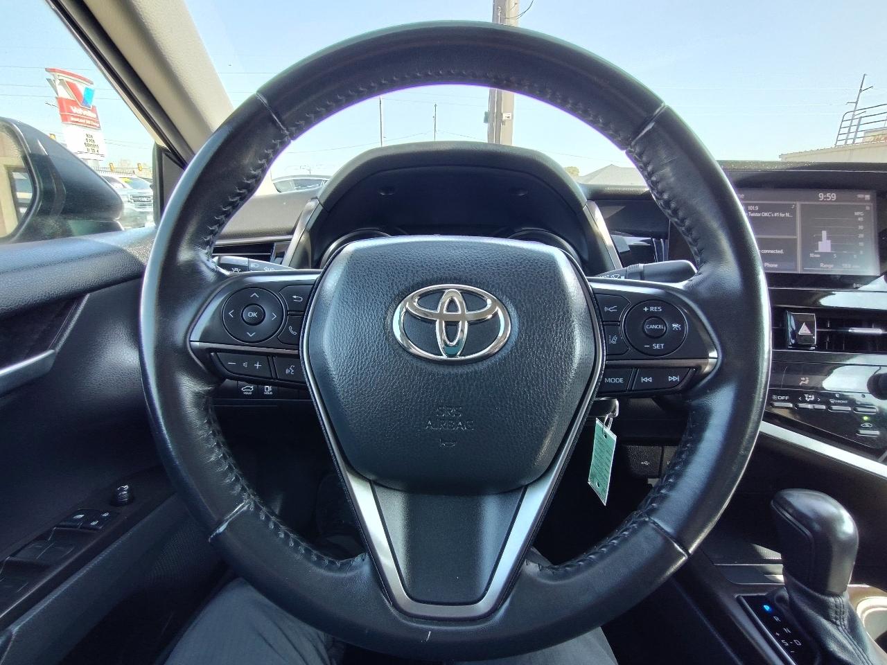 Toyota Camry SE 2021