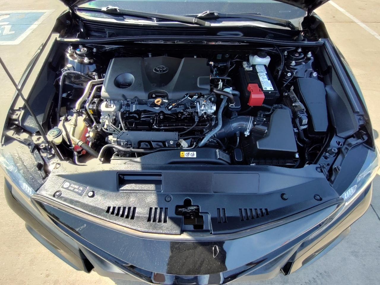 Toyota Camry SE 2021