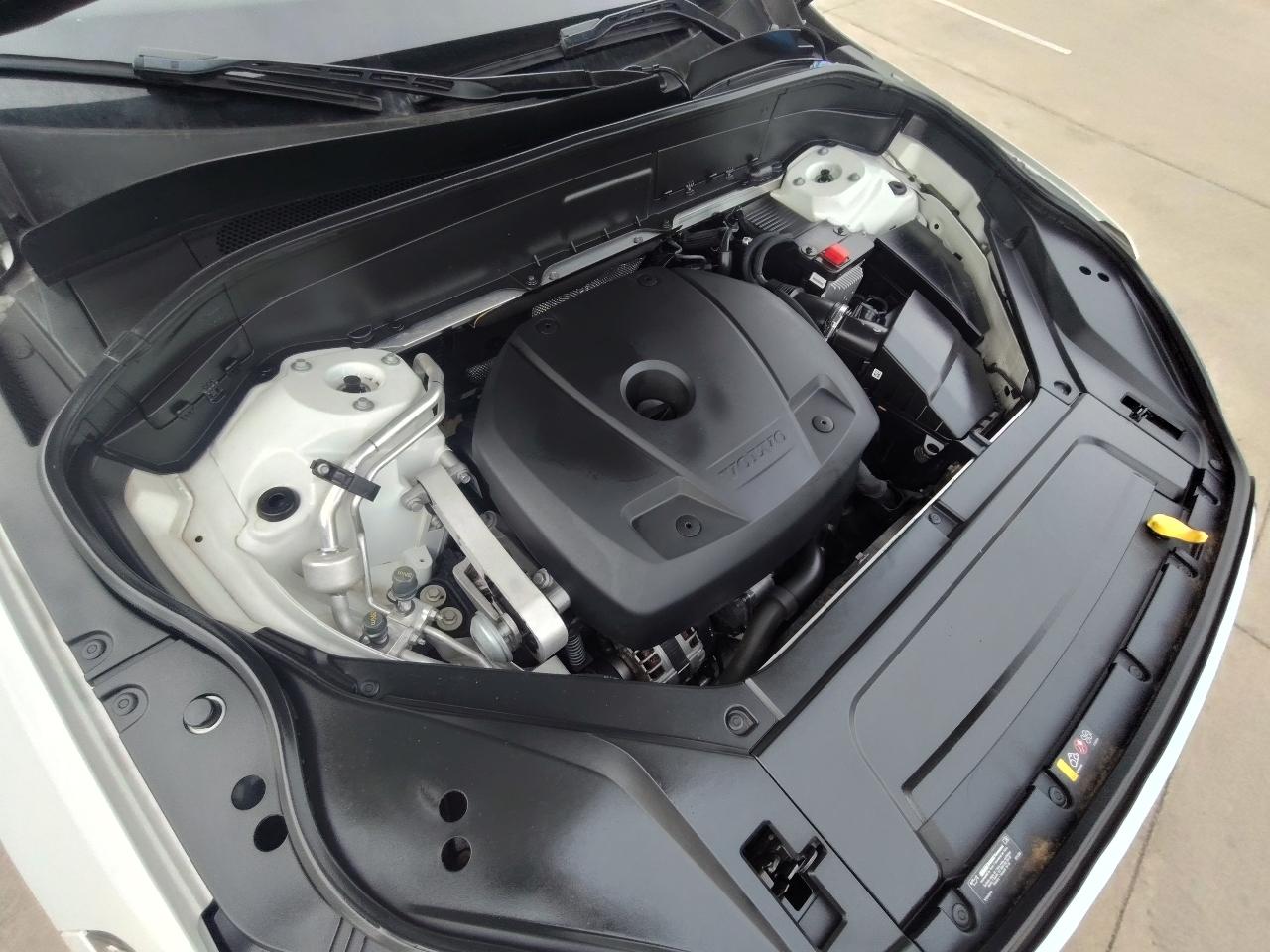 Volvo XC90 T5 Momentum 2020