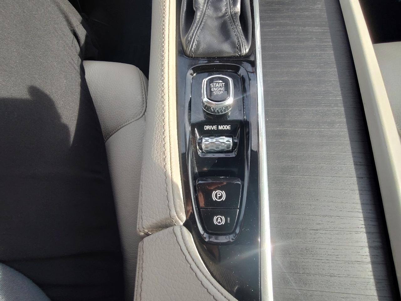 Volvo XC90 T5 Momentum 2020