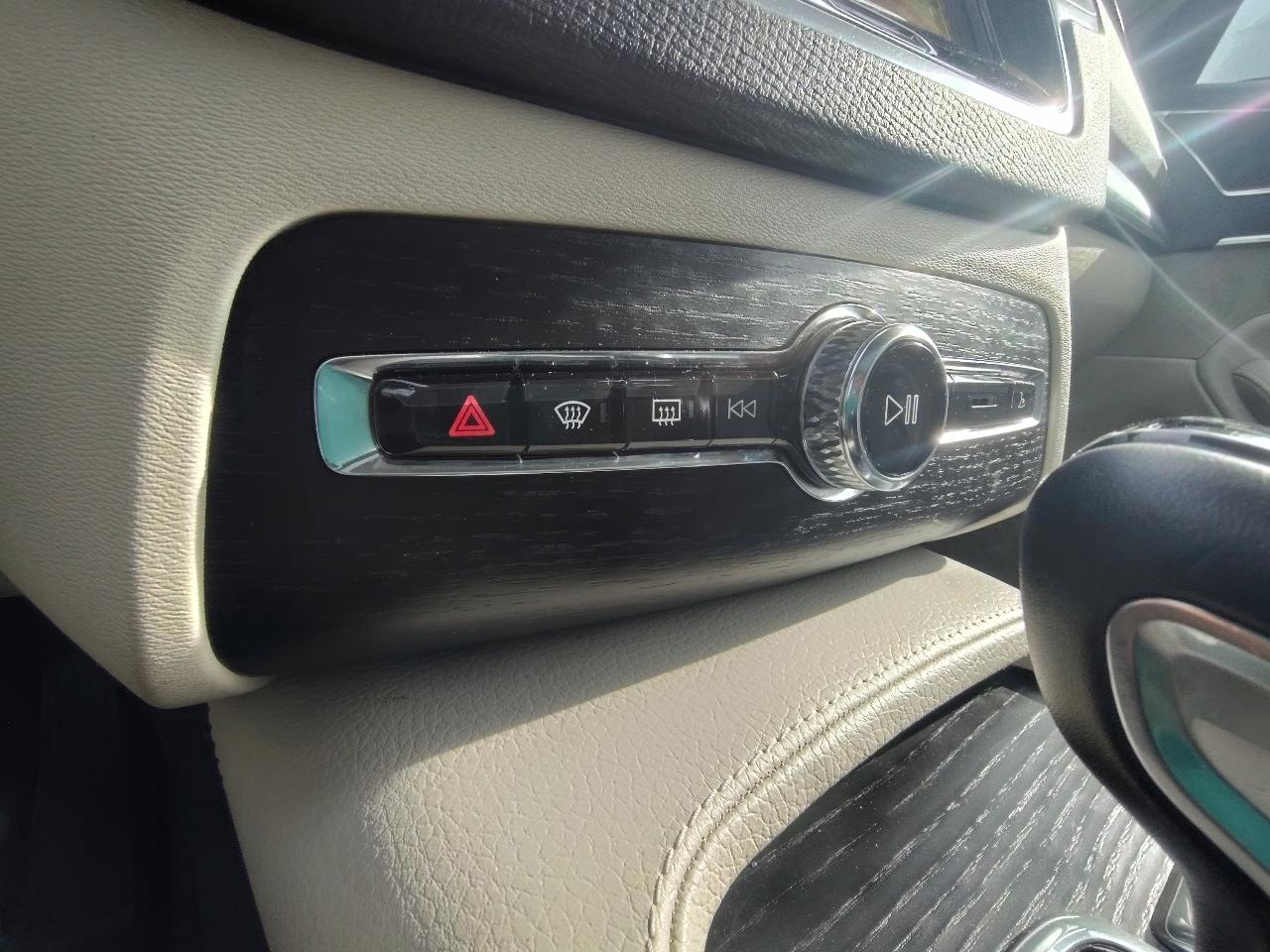 Volvo XC90 T5 Momentum 2020