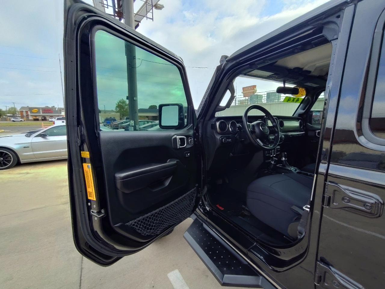 Jeep Wrangler Unlimited Sport 2018