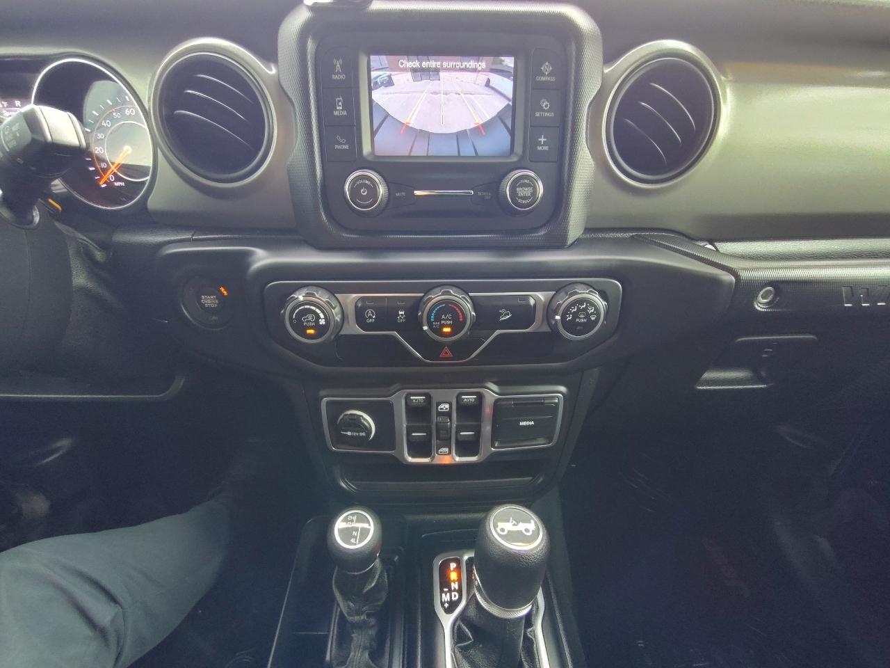 Jeep Wrangler Unlimited Sport 2018