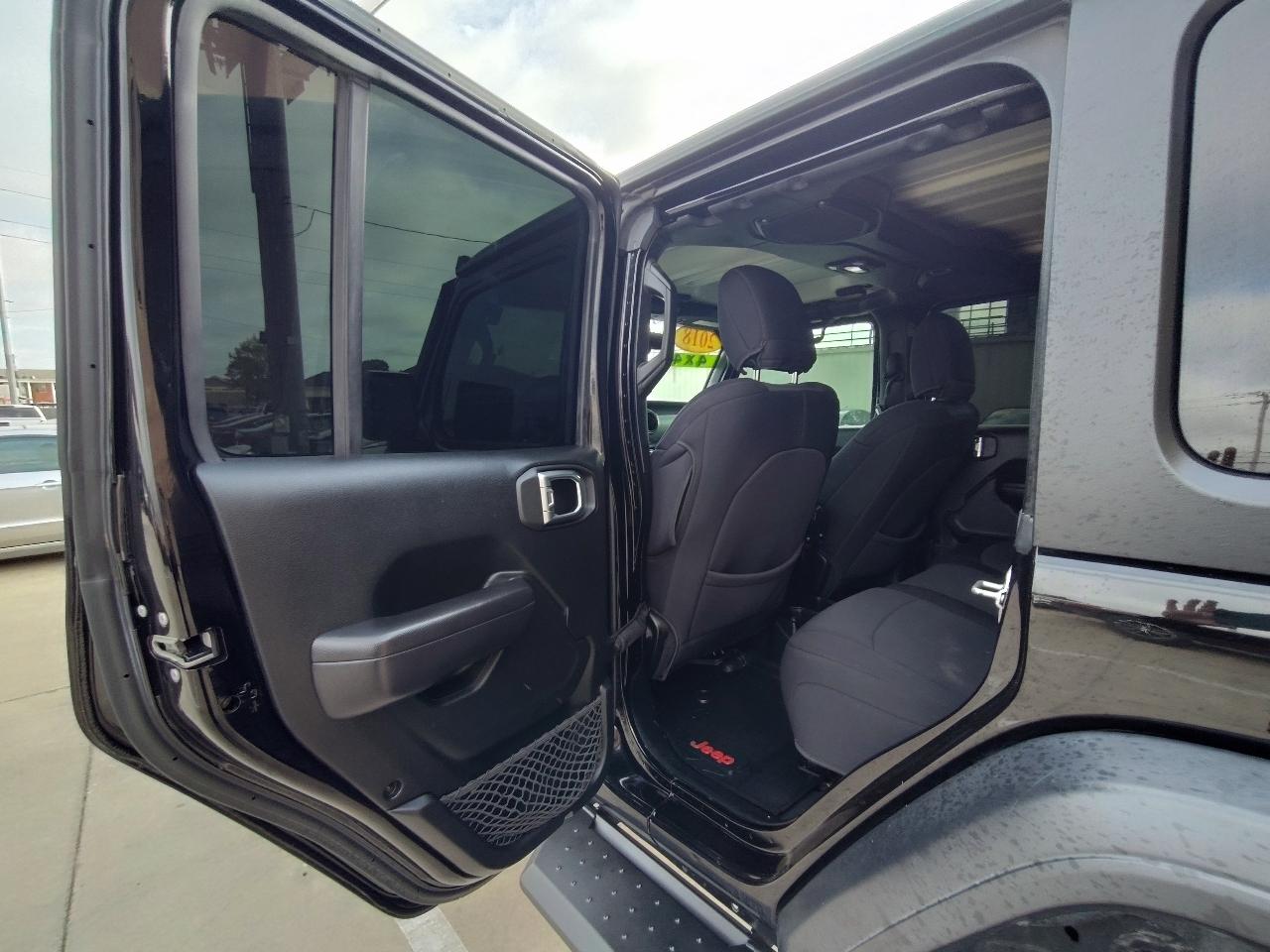 Jeep Wrangler Unlimited Sport 2018