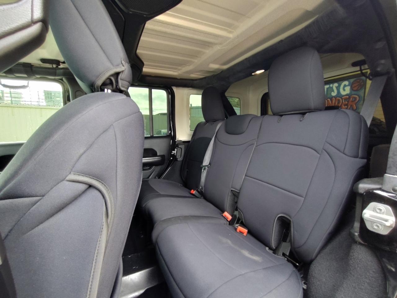 Jeep Wrangler Unlimited Sport 2018