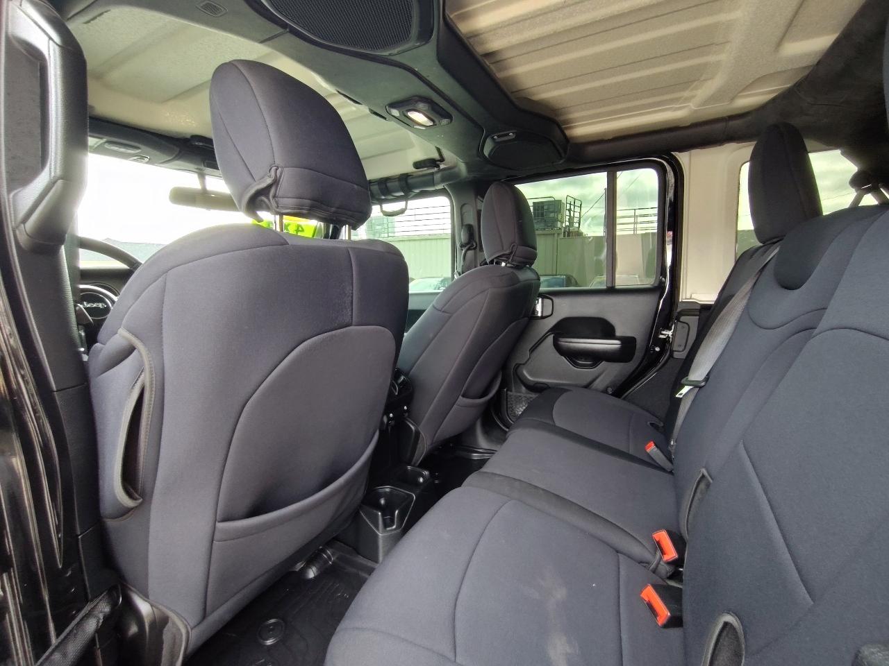 Jeep Wrangler Unlimited Sport 2018