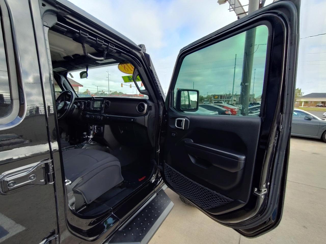 Jeep Wrangler Unlimited Sport 2018