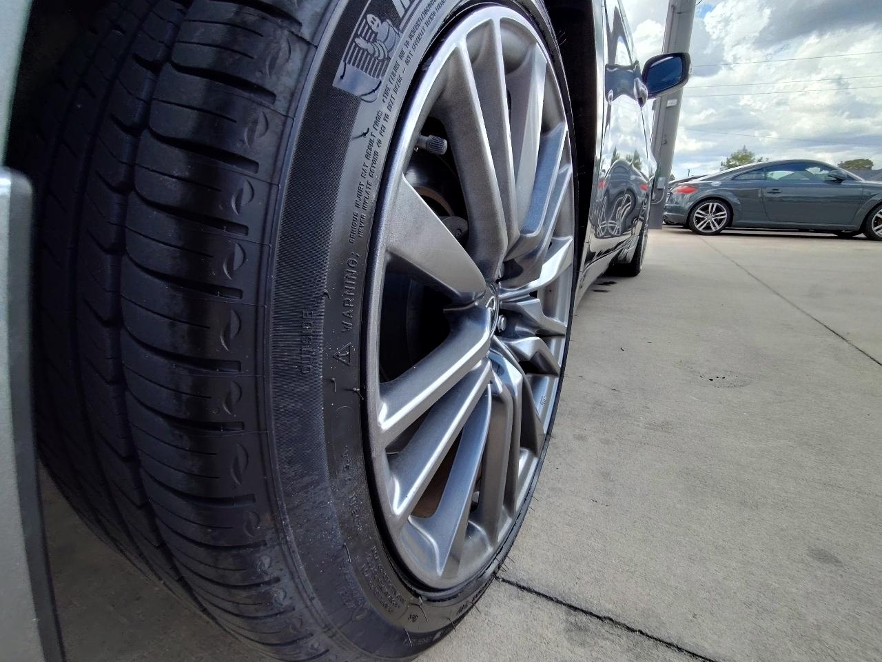 Infiniti Q50 Red Sport 400 AWD 2017