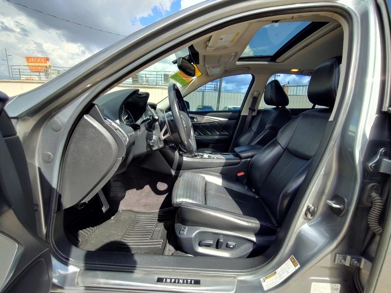 Infiniti Q50 Red Sport 400 AWD 2017