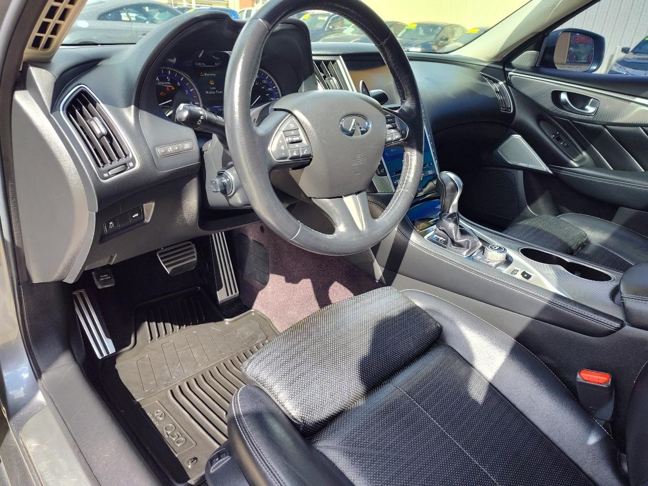 Infiniti Q50 Red Sport 400 AWD 2017