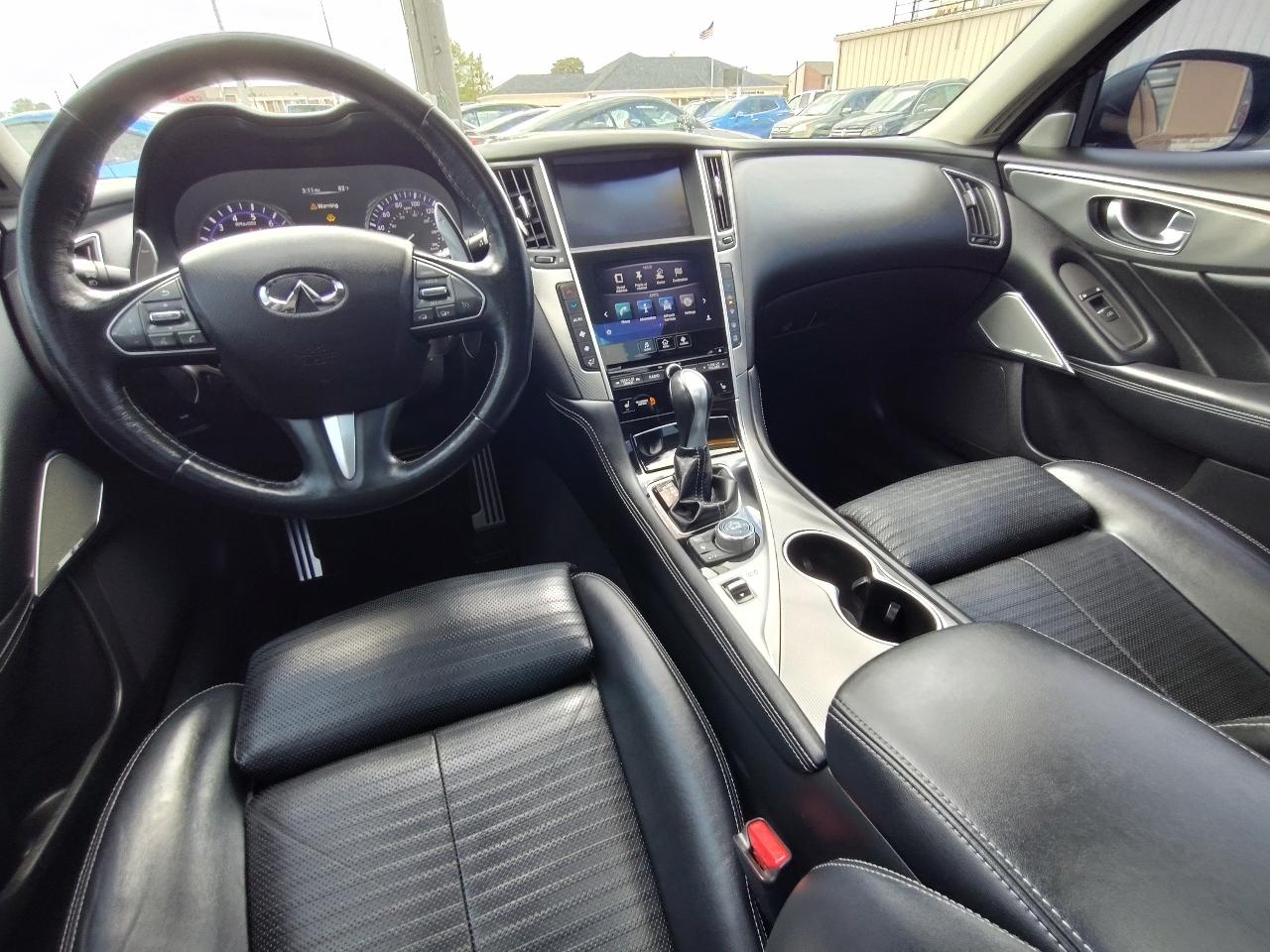 Infiniti Q50 Red Sport 400 AWD 2017