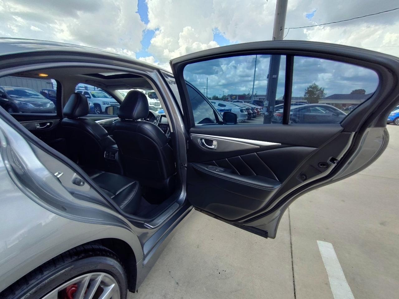 Infiniti Q50 Red Sport 400 AWD 2017