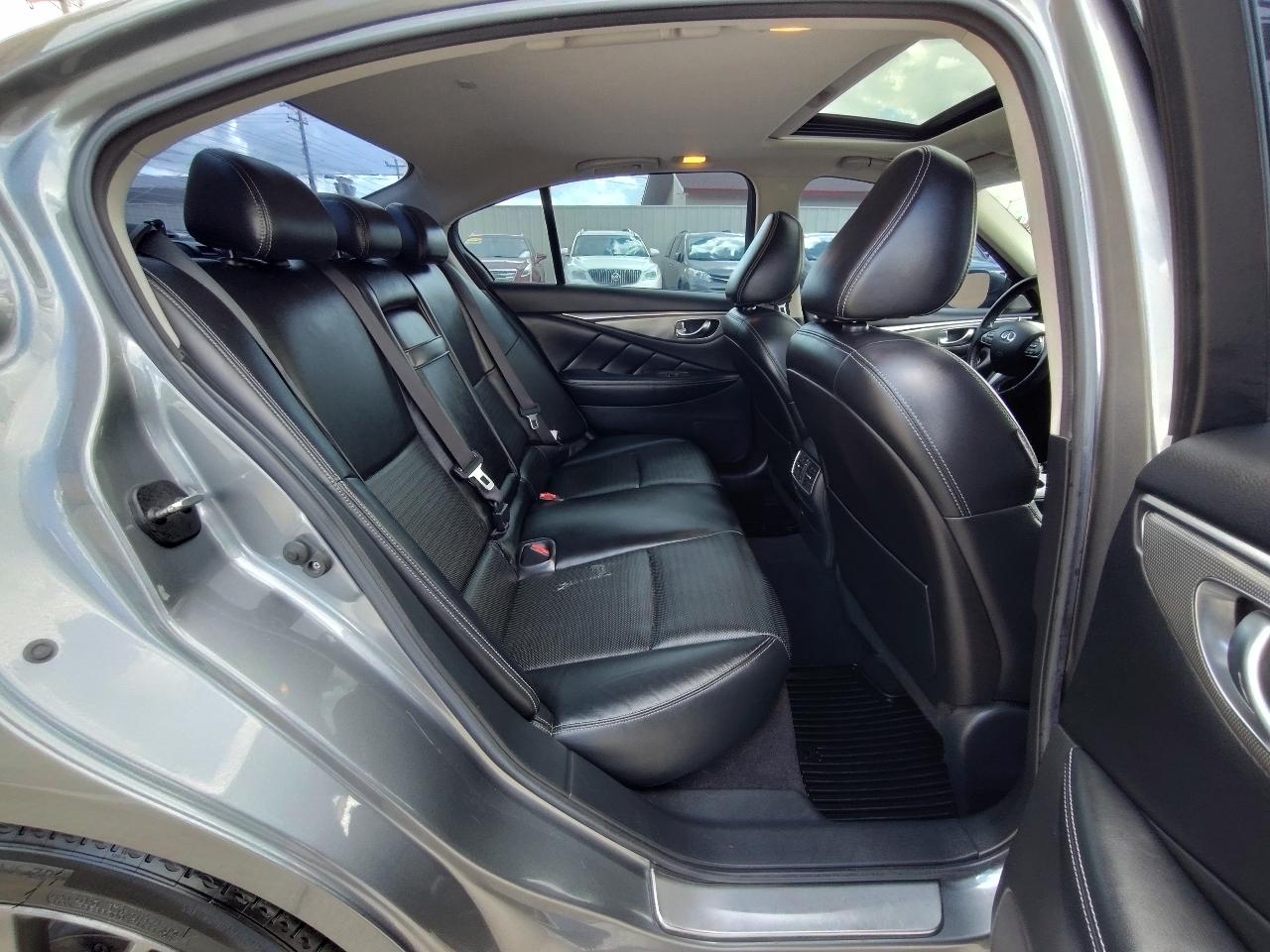 Infiniti Q50 Red Sport 400 AWD 2017