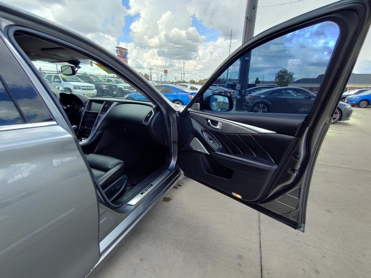 Infiniti Q50 Red Sport 400 AWD 2017