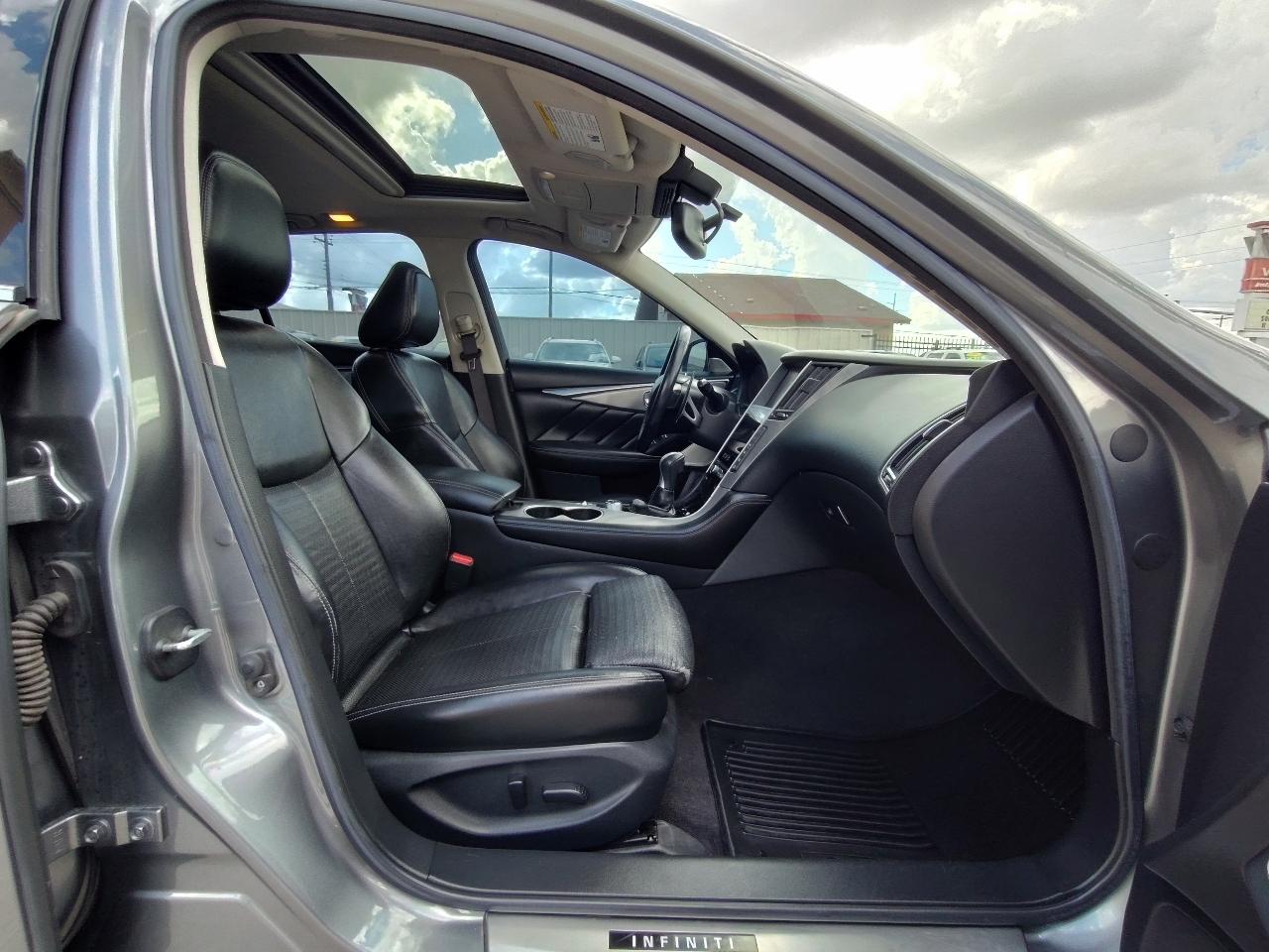 Infiniti Q50 Red Sport 400 AWD 2017