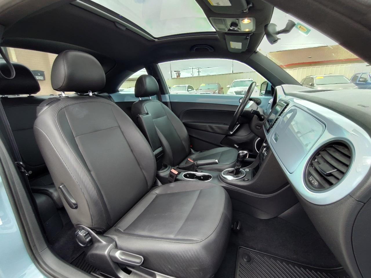 Volkswagen Beetle  2013