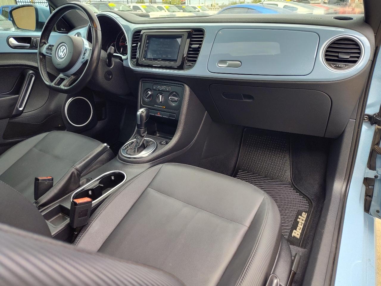 Volkswagen Beetle  2013