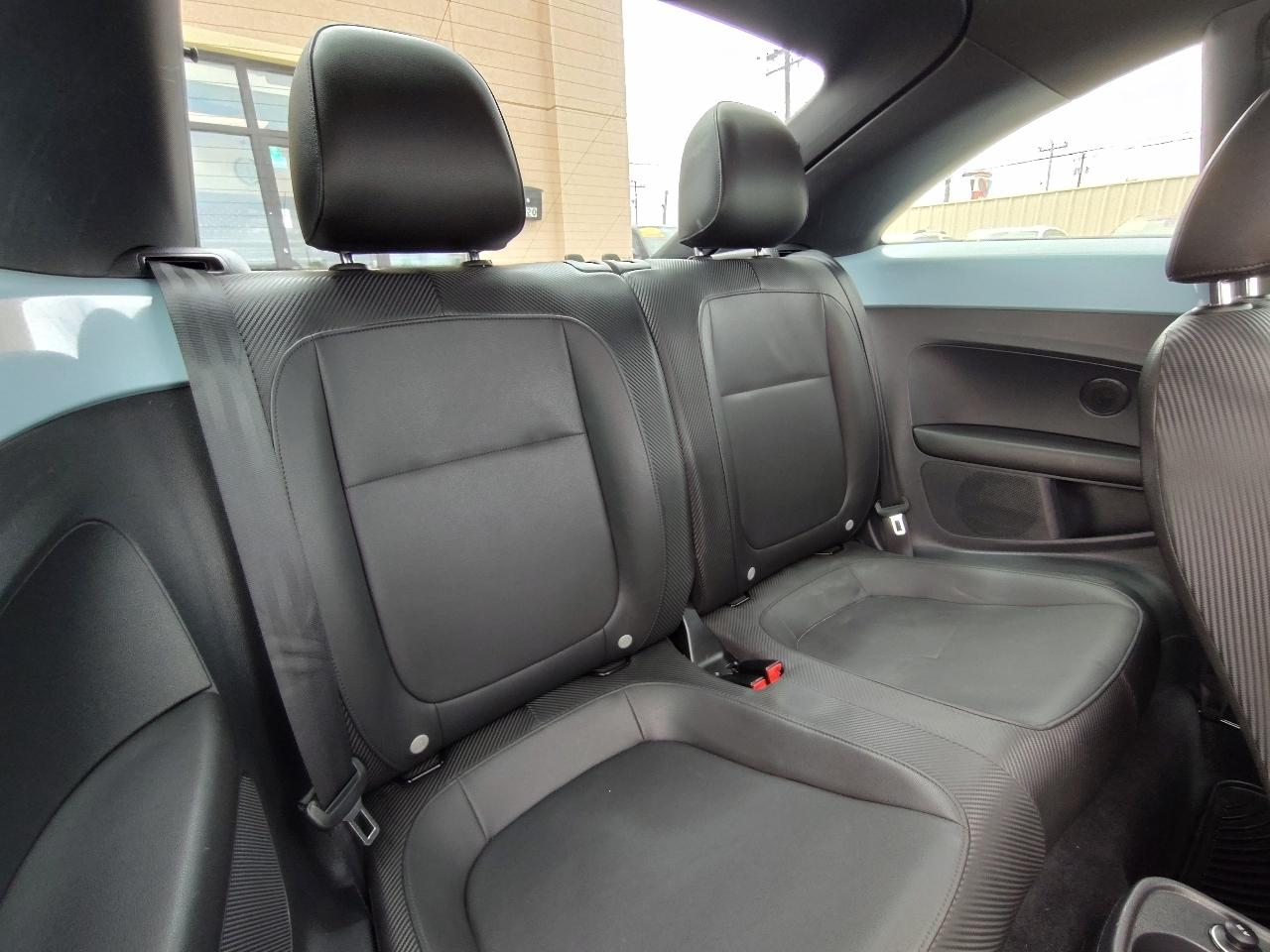 Volkswagen Beetle  2013