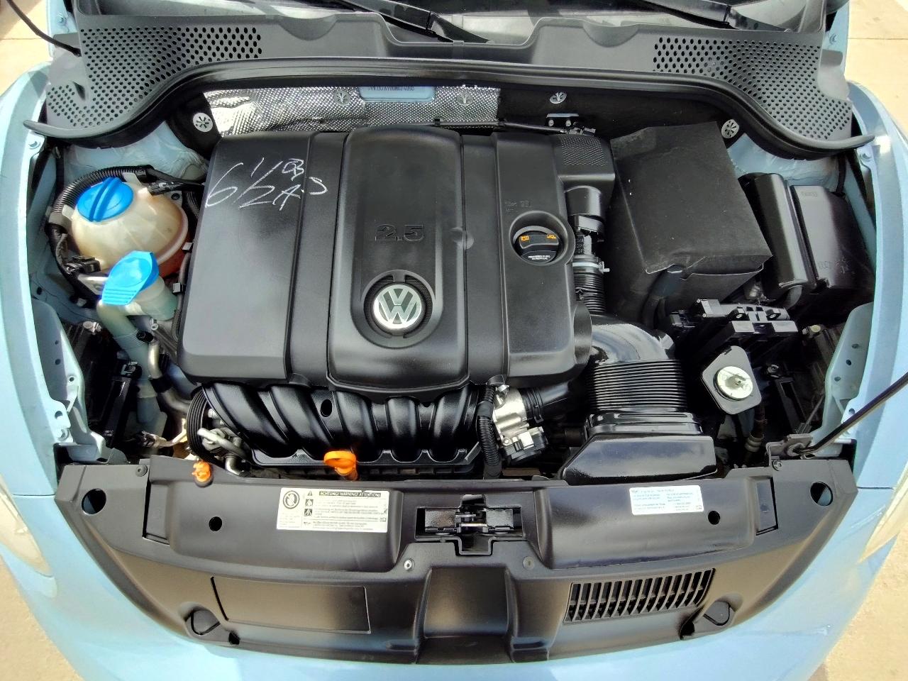 Volkswagen Beetle  2013