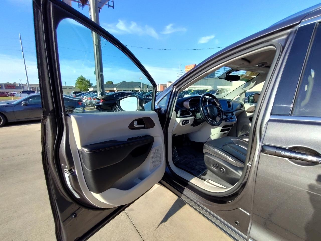 Chrysler Pacifica Touring-L Plus 2018