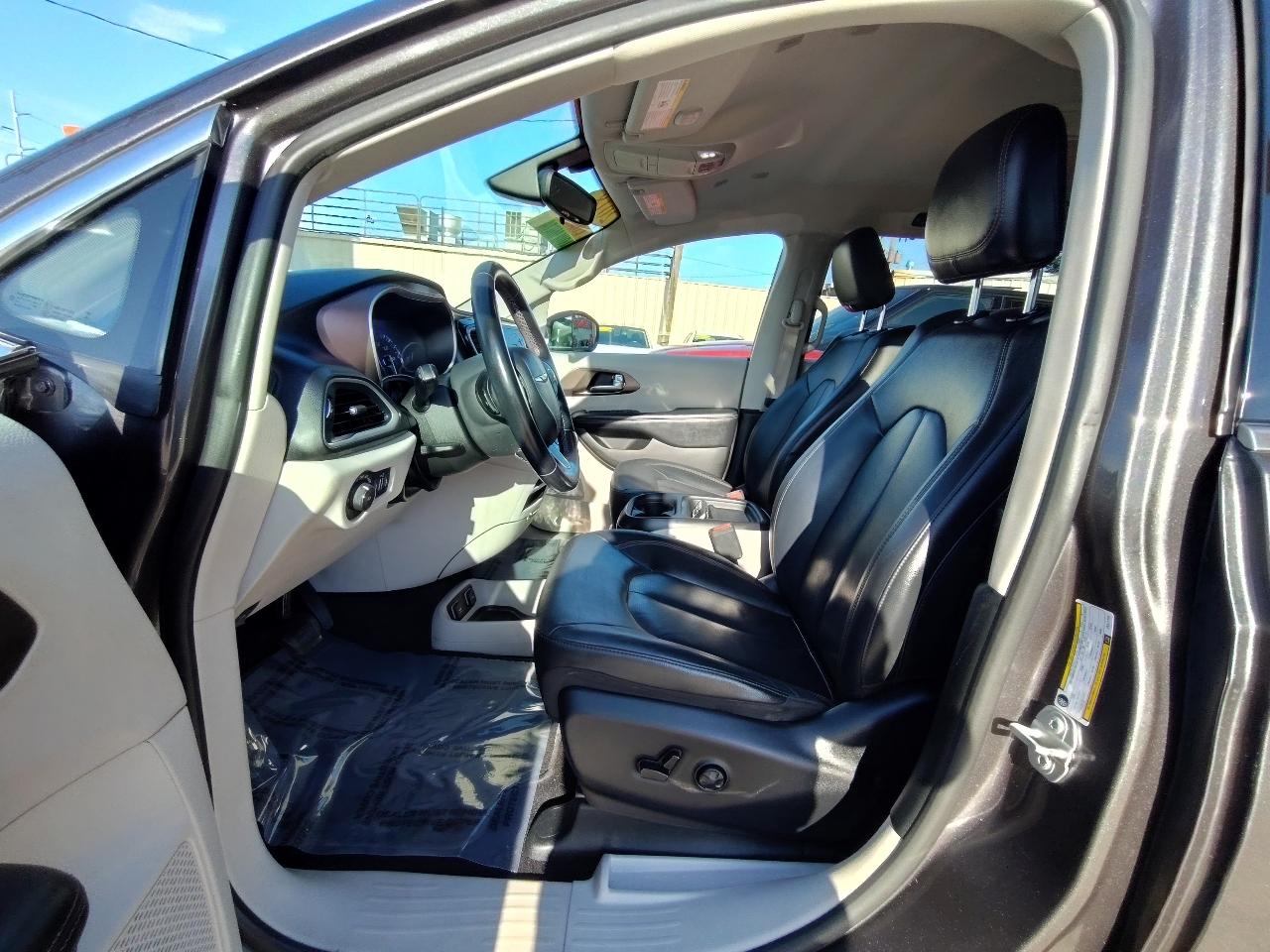 Chrysler Pacifica Touring-L Plus 2018