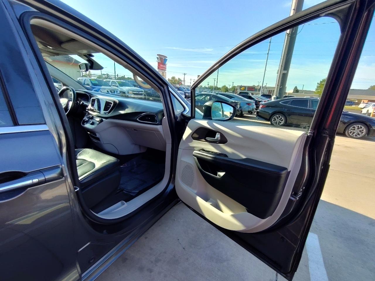 Chrysler Pacifica Touring-L Plus 2018