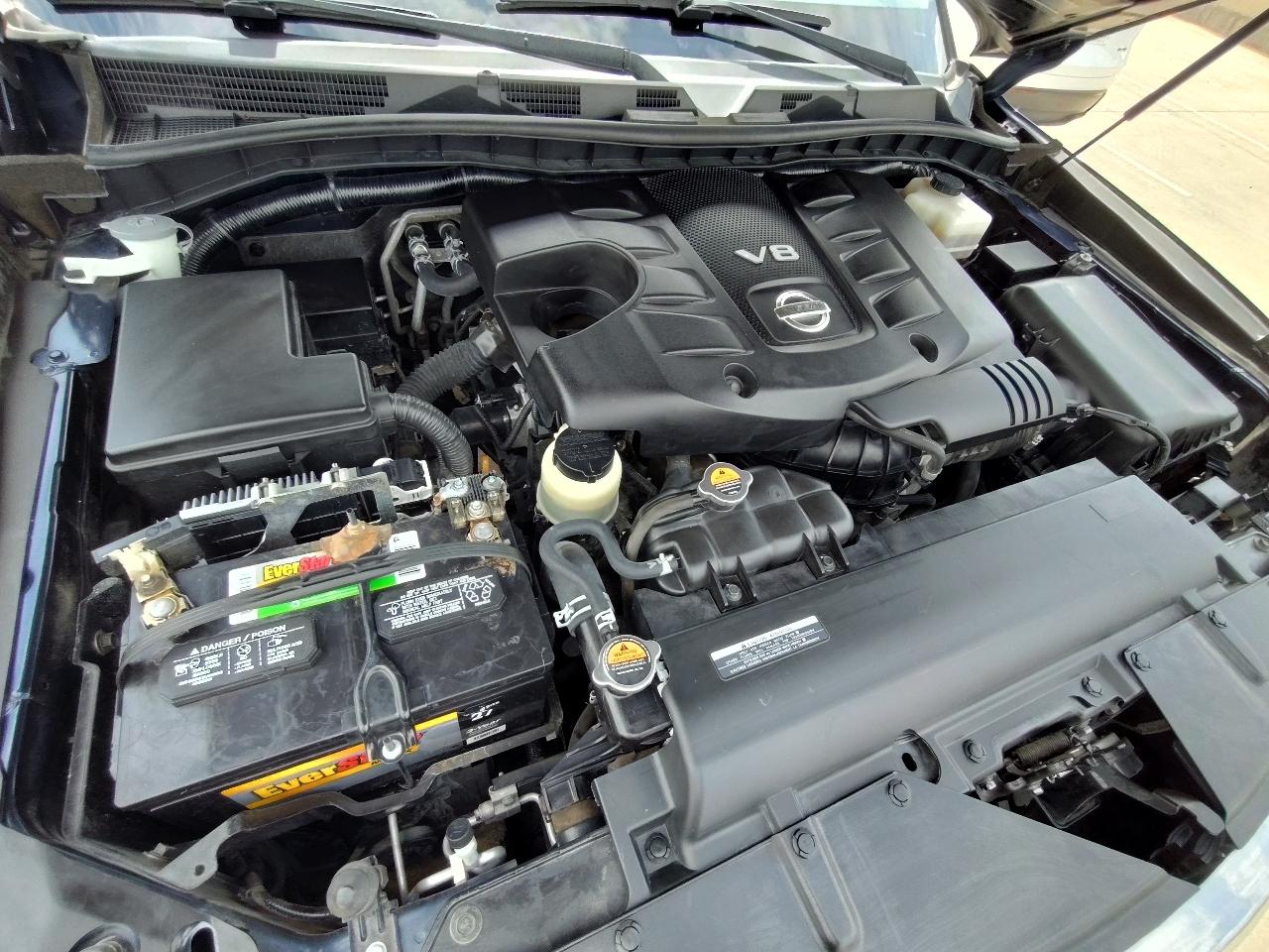 Nissan Armada Platinum 4D SUV RWD 2019