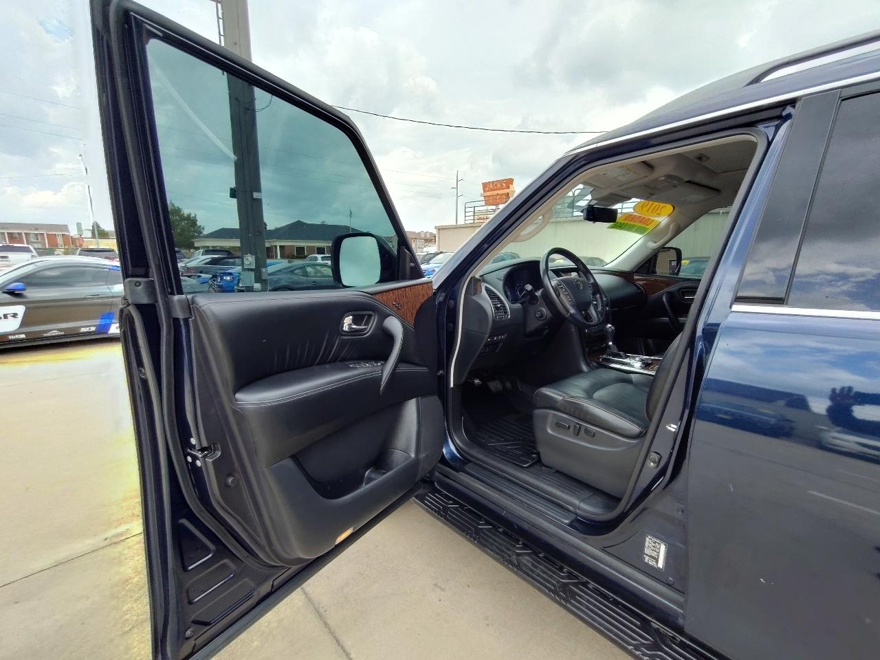 Nissan Armada Platinum 4D SUV RWD 2019