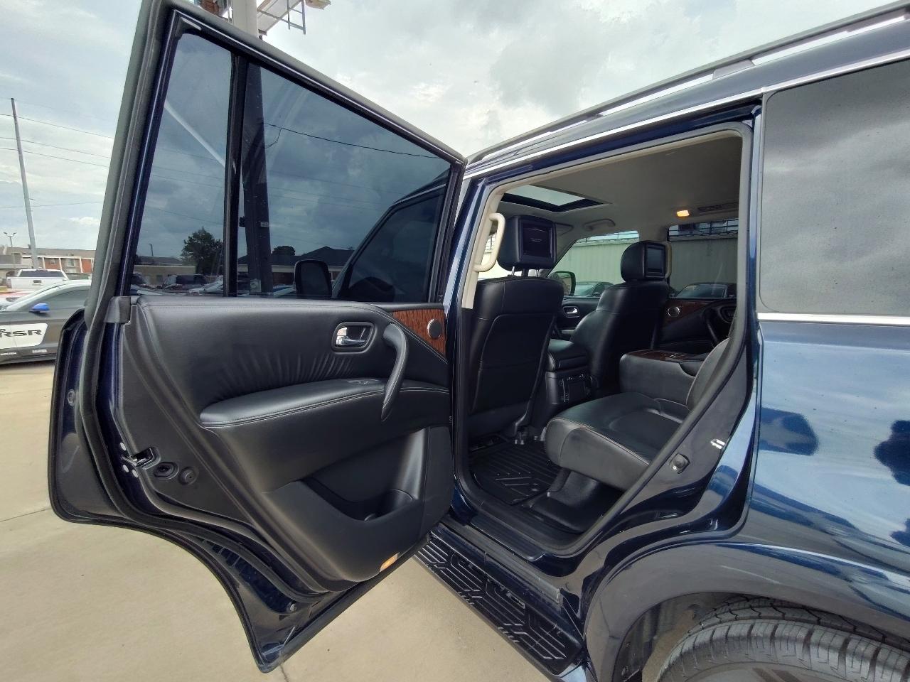 Nissan Armada Platinum 4D SUV RWD 2019