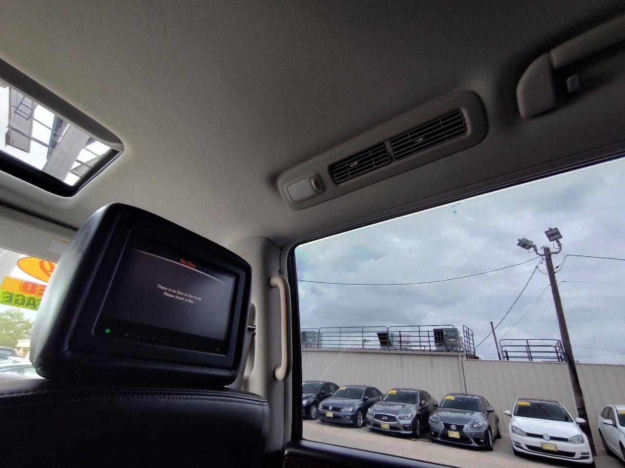 Nissan Armada Platinum 4D SUV RWD 2019