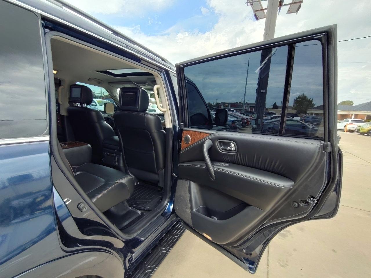 Nissan Armada Platinum 4D SUV RWD 2019