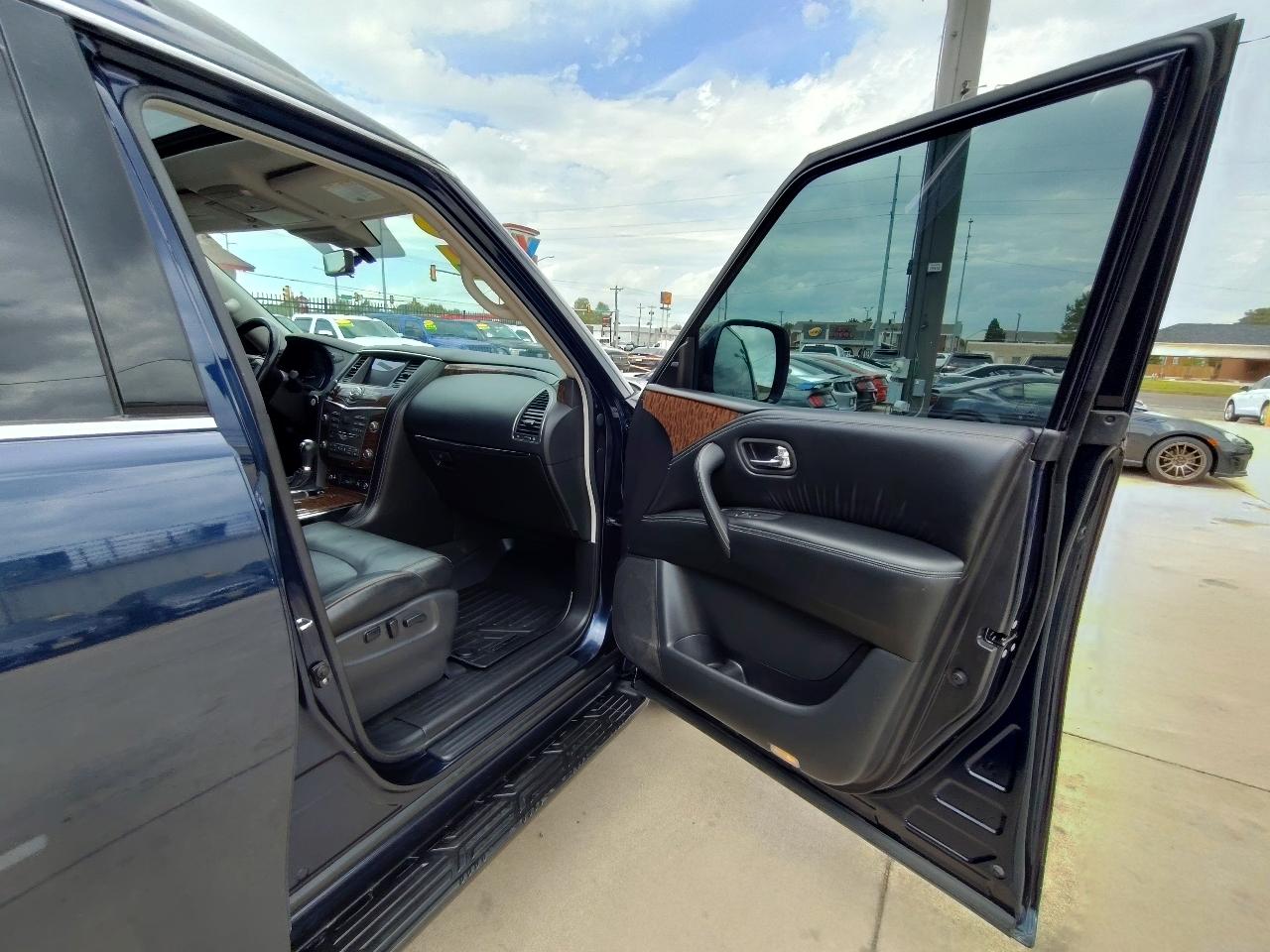 Nissan Armada Platinum 4D SUV RWD 2019