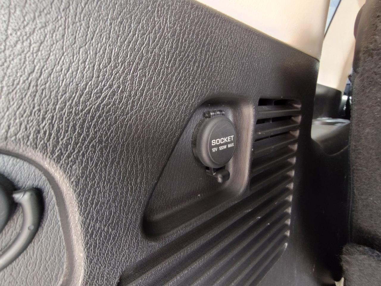 Nissan Armada Platinum 4D SUV RWD 2019